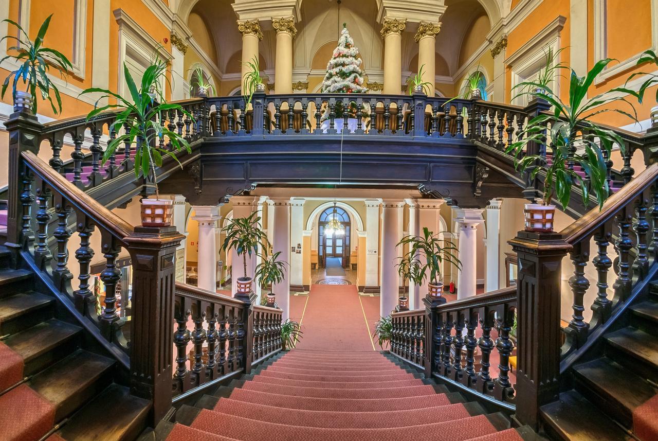 Stary Dom Zdrojowy Hotel Криница-Здруй Екстериор снимка