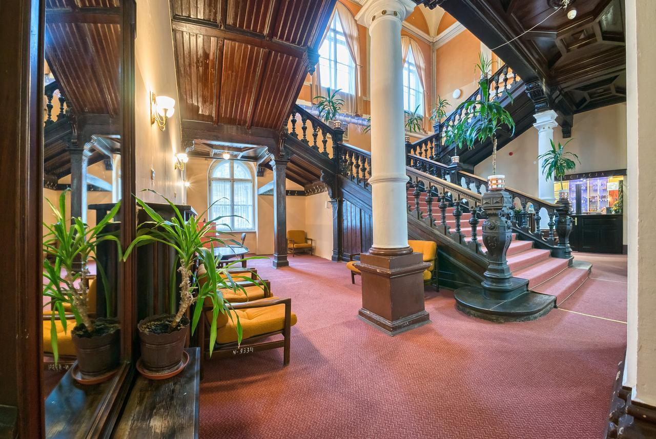 Stary Dom Zdrojowy Hotel Криница-Здруй Екстериор снимка