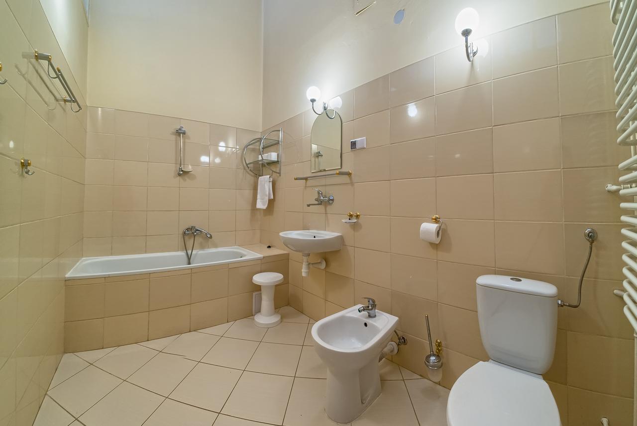 Stary Dom Zdrojowy Hotel Криница-Здруй Екстериор снимка